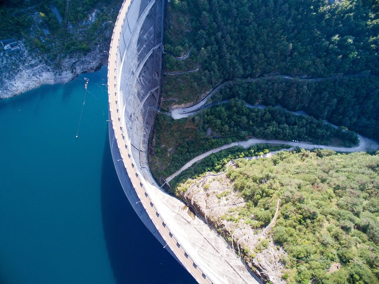 Represa moderna