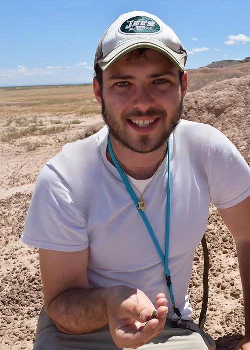 El estudiante de doctorado Andrew Schwartz de la Universidad Rutgers