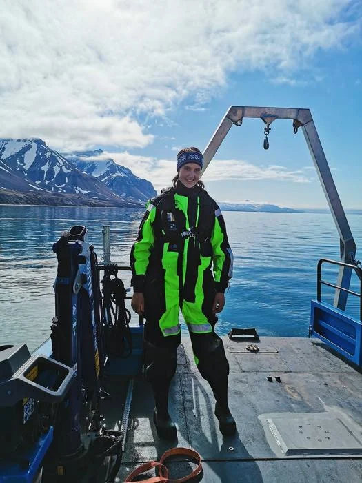 Sophie ten Hietbrink participa en un crucero de investigación en Svalbard para estudiar aguas subterráneas fósiles en los fiordos