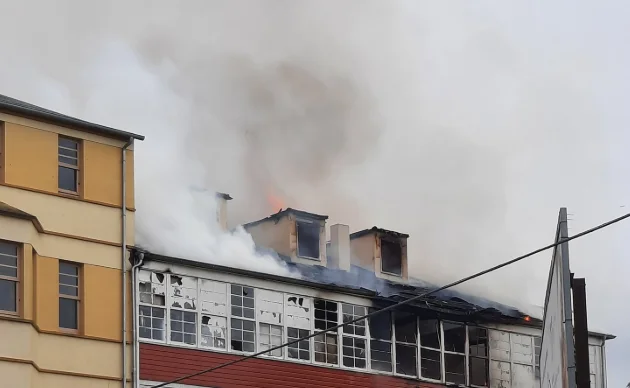 Incendio en el histórico edificio Ribanova en Ribadeo