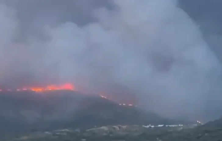 Incendio forestal en Extremadura con gran columna de humo