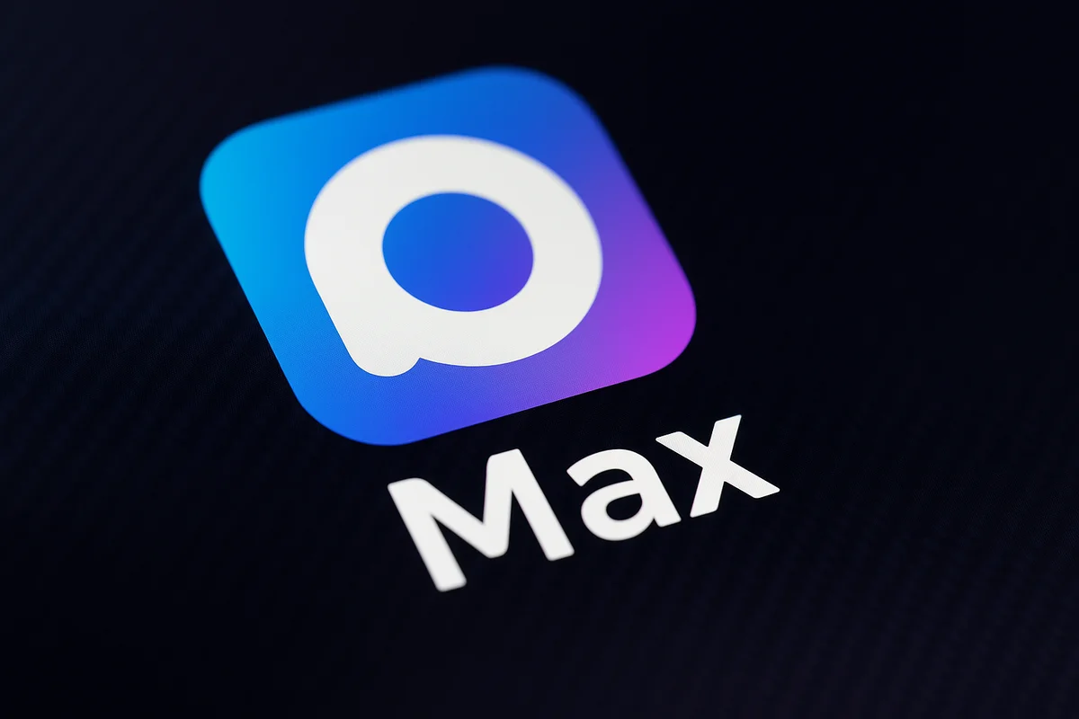 Logo de la aplicación rusa MAX en un fondo oscuro