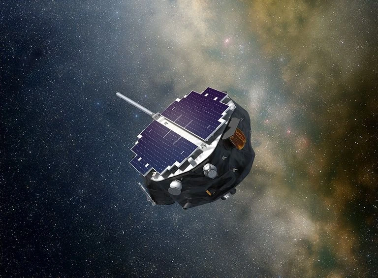 Ilustración artística de la misión IMAP que estudiará la heliosfera, mostrando la nave espacial en el espacio profundo con el Sol al fondo