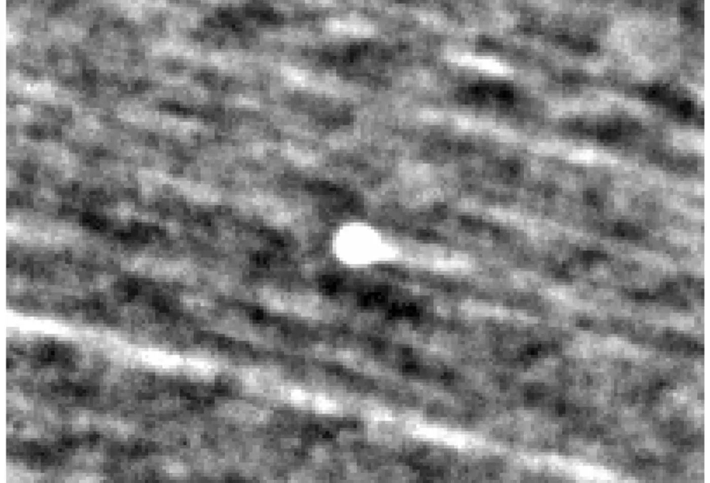 El cometa 3I/ATLAS como un punto brillante con una pequeña cola captado por la misión PUNCH