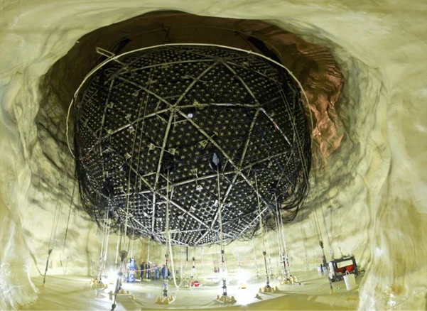 Cavidad subterránea del detector SNO durante su construcción