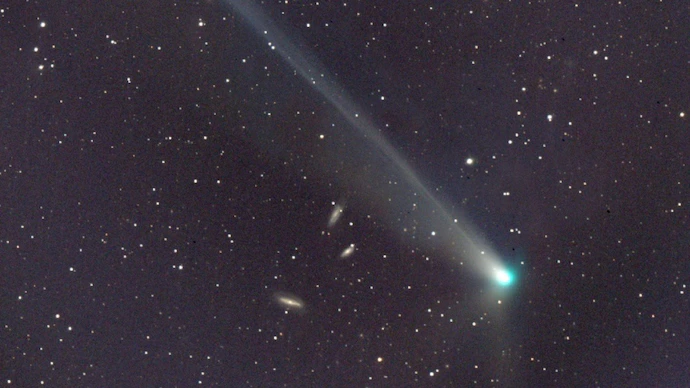 Cometa C/2024 E1 observado en el espacio