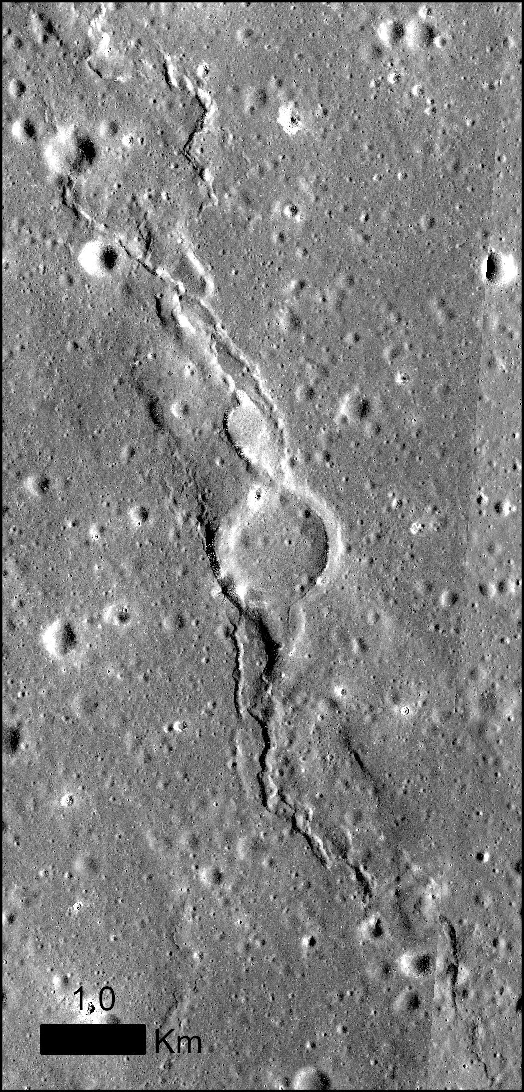 Cresta en Mare Procellarum en la cara visible de la Luna