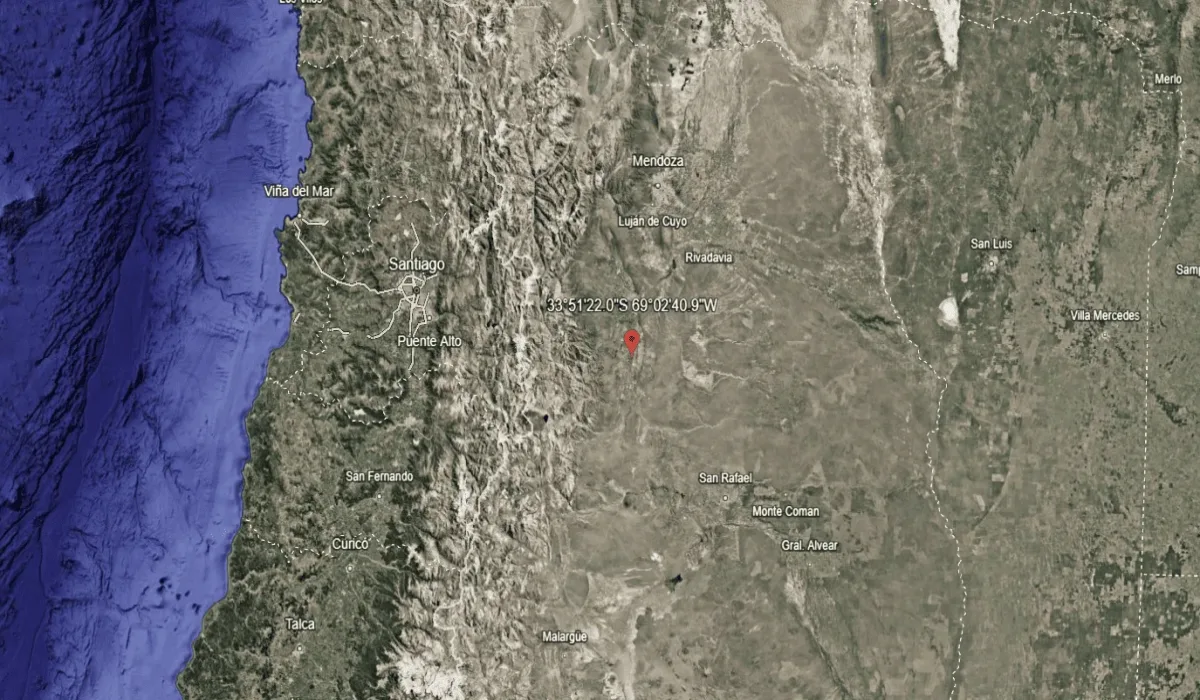Mapa satelital mostrando el epicentro del sismo de magnitud 5º en Mendoza, Argentina, el 27 de abril de 2025.