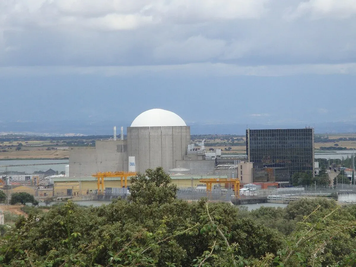 Vista panorámica de la central nuclear de Almaraz en España
