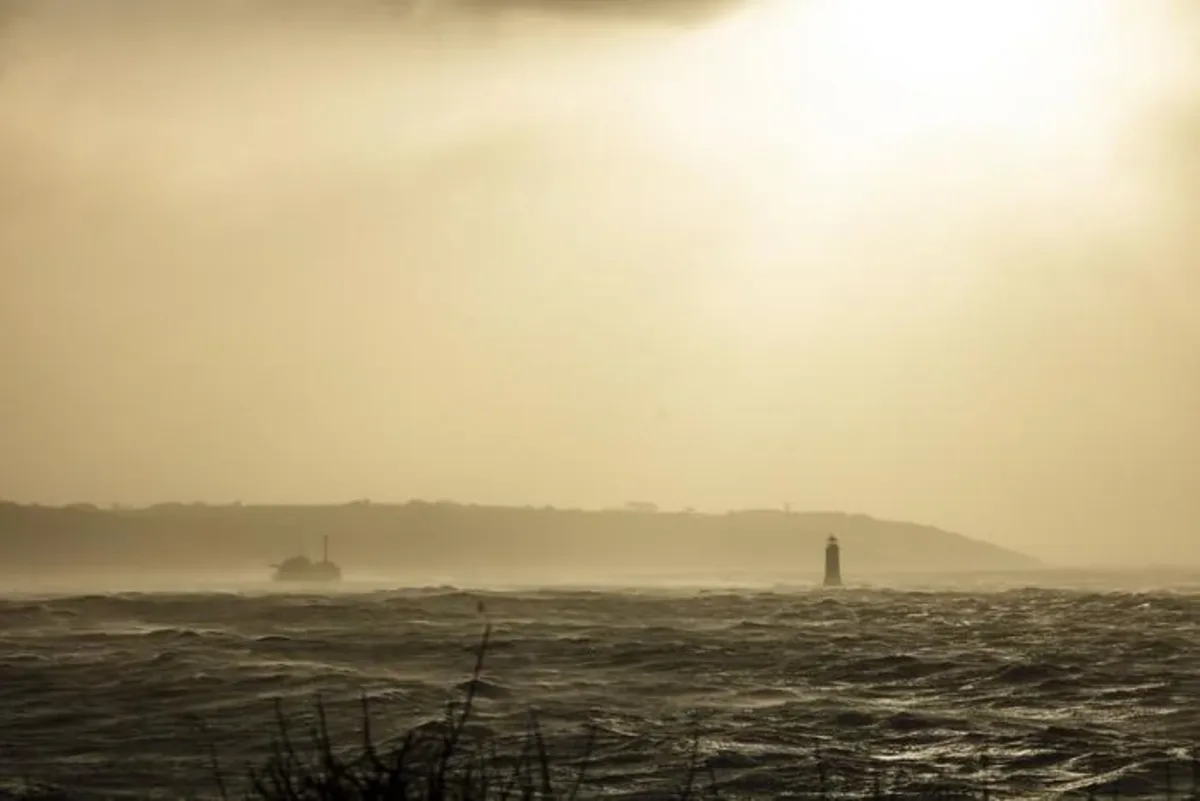 Tormenta Eunice sobre Plymouth Sound