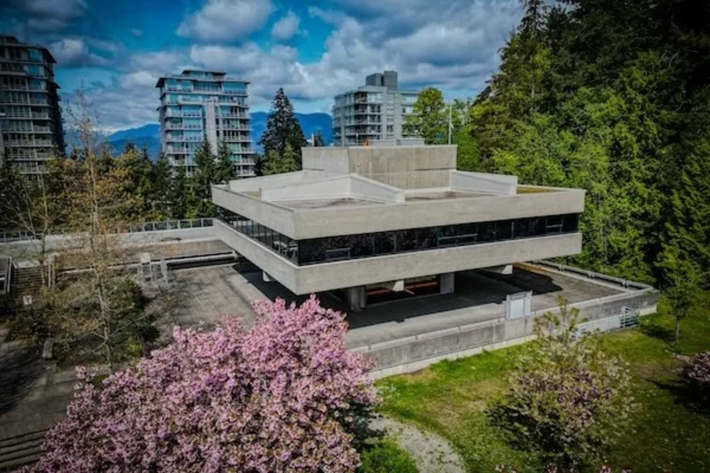 Centro de Supercomputación Cedar en la Universidad Simon Fraser, Burnaby, donde se encuentra la supercomputadora Fir