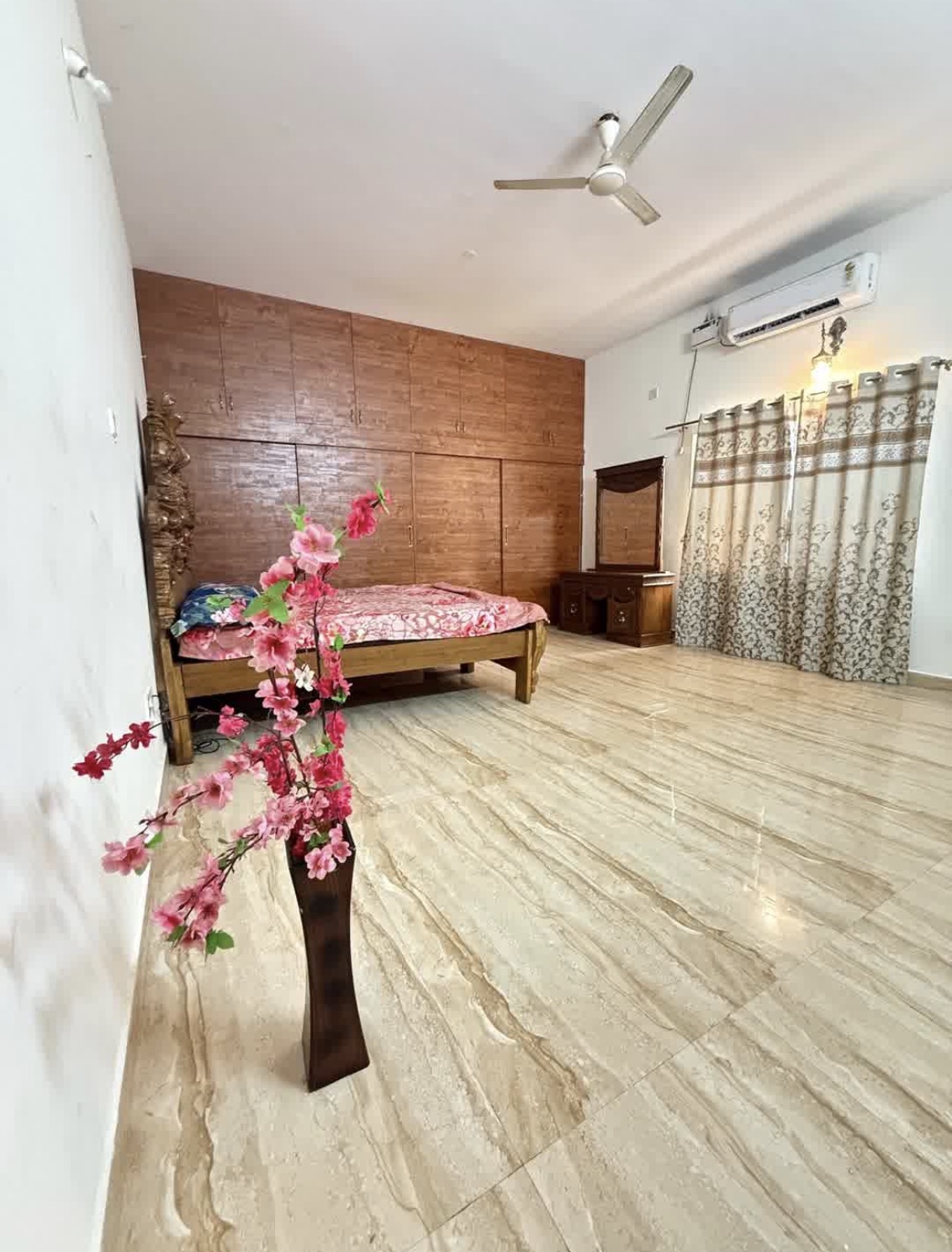 Stayvel -1756 3BHK