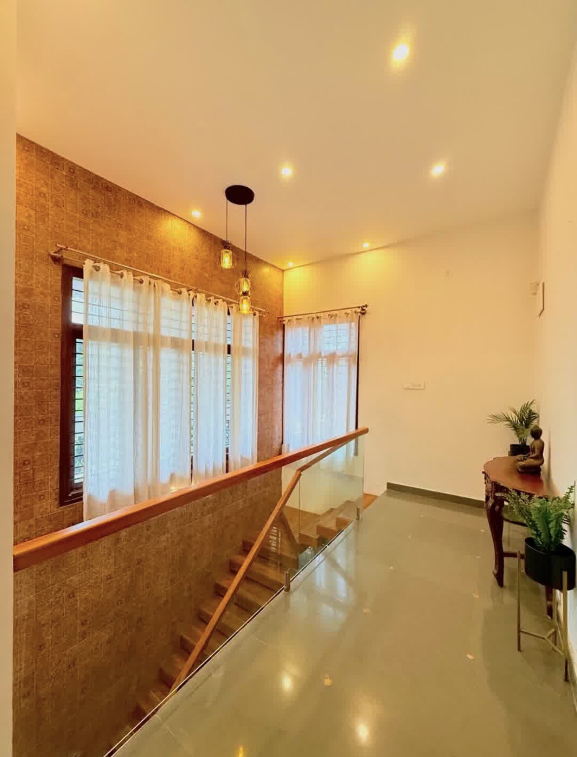 Stayvel-1809 5BHK