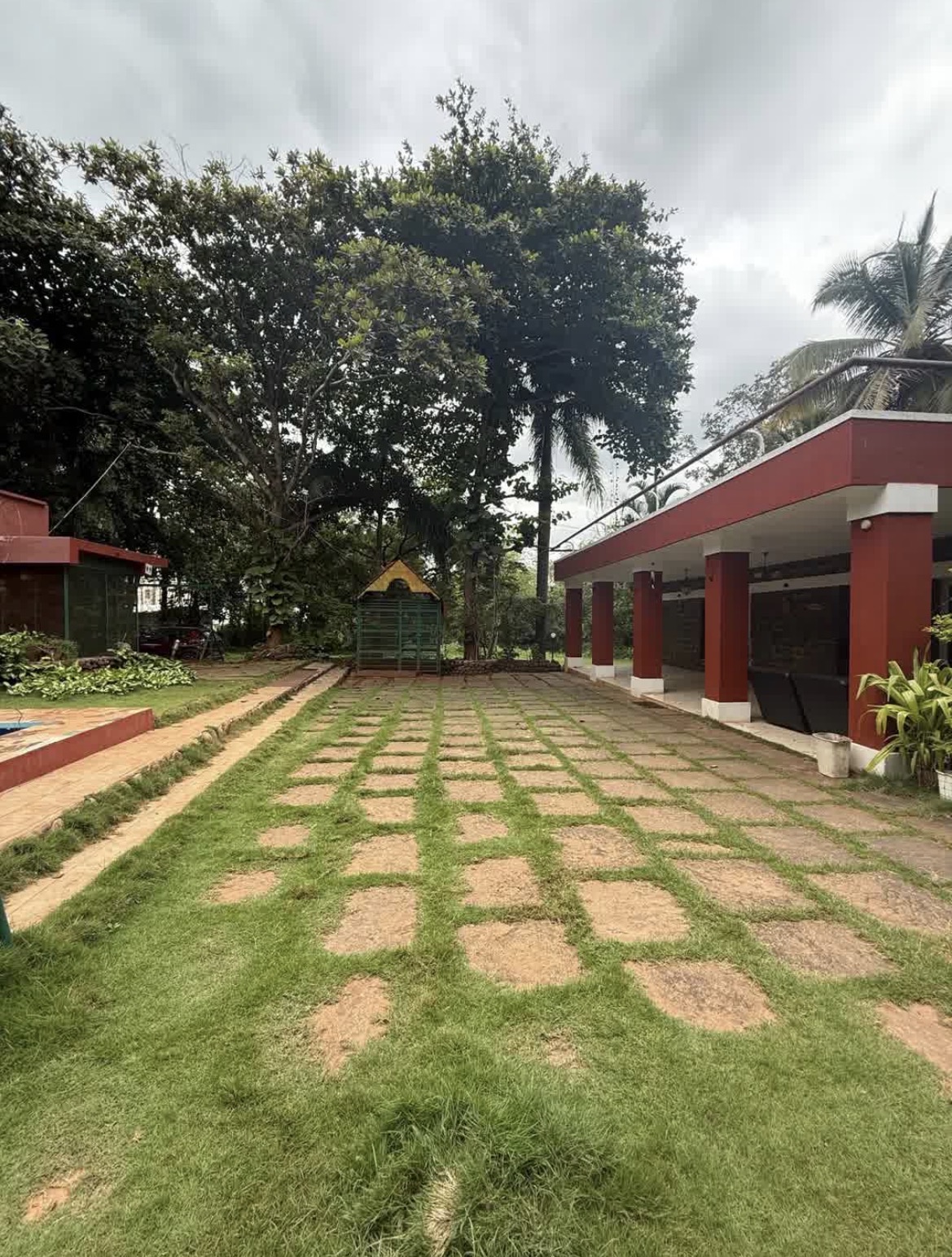 STAYVEL - 1847 - 2BHK 