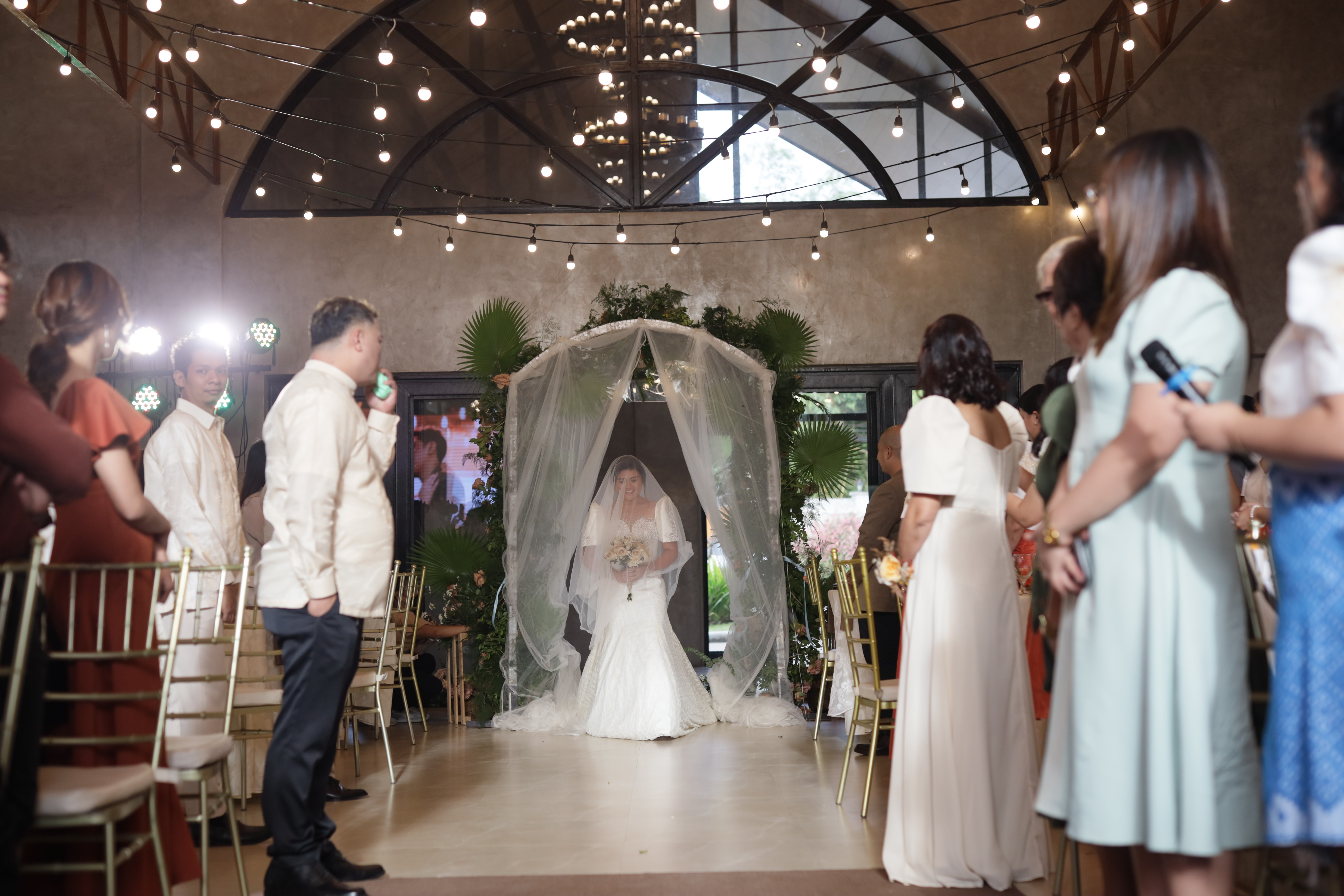 modern filipiniana wedding at serenescapes alfonso cavite