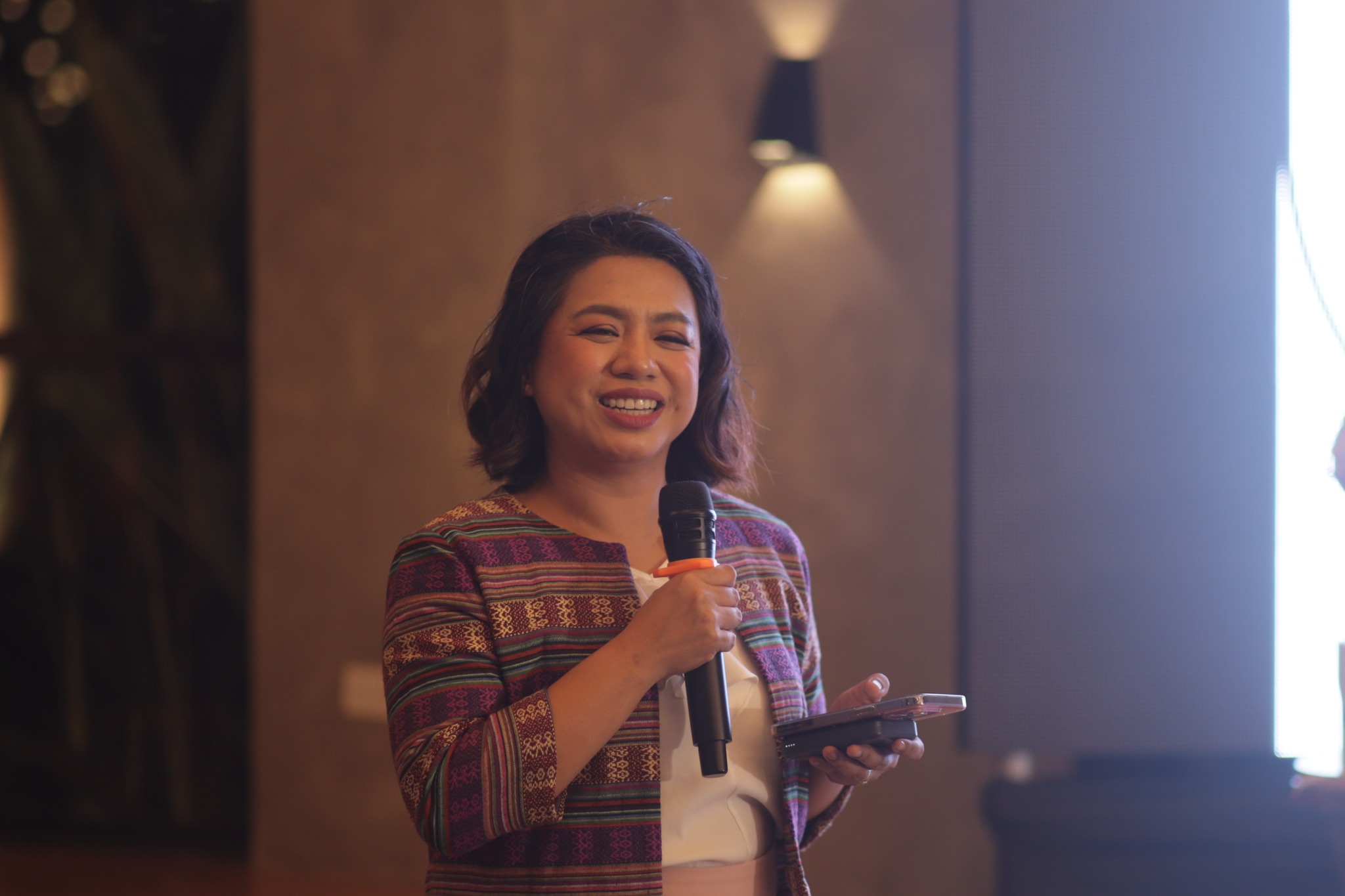 Host Mau Andrada of Kabanata Events