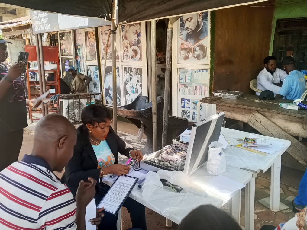 Service moment from the Esther Idisi Foundation outreach