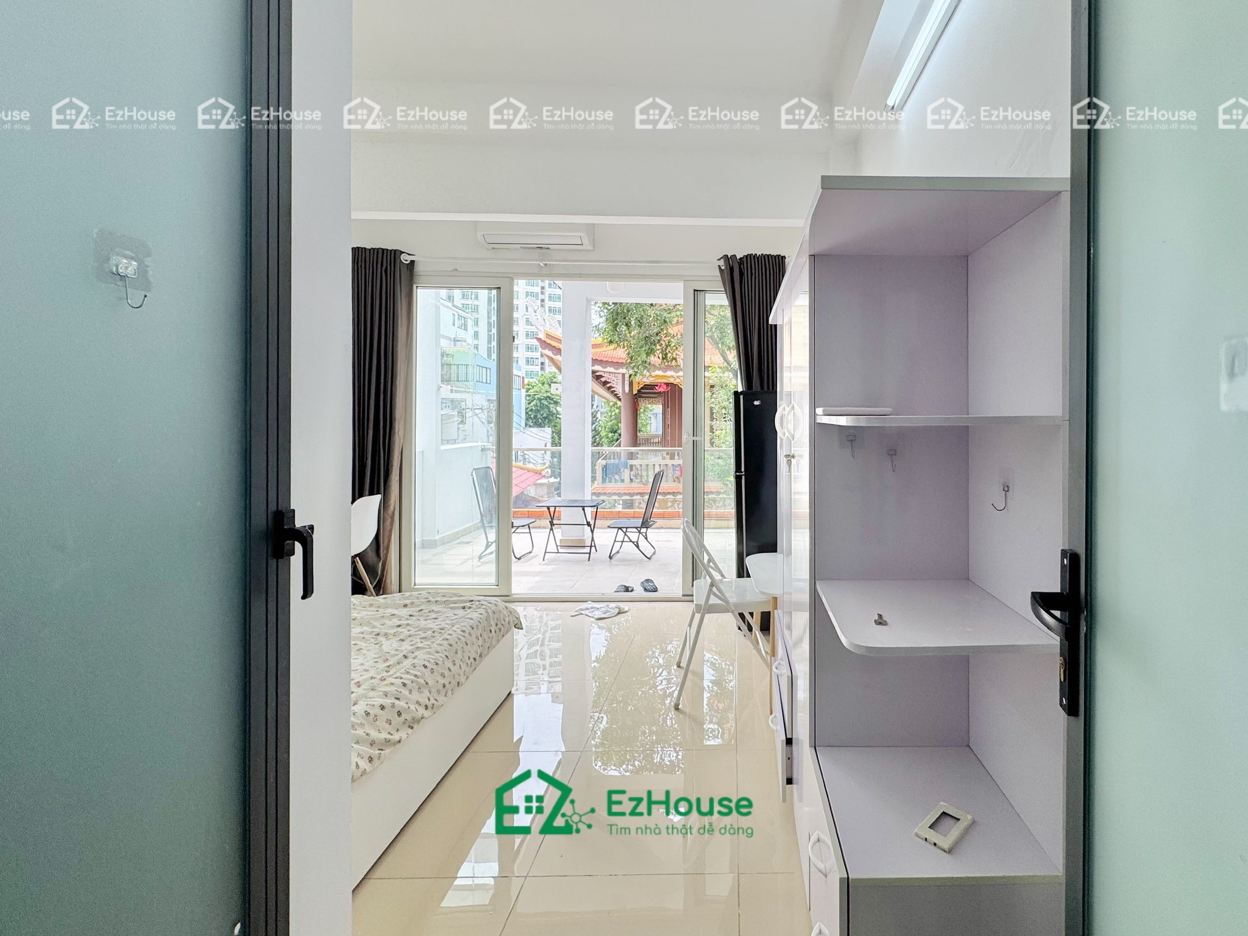 Nhấn để xem toàn màn hình Phòng 201