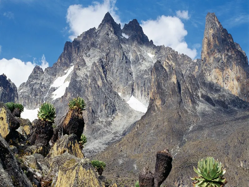 05 Days Mount Kenya Sirimon - Chogoria Trek