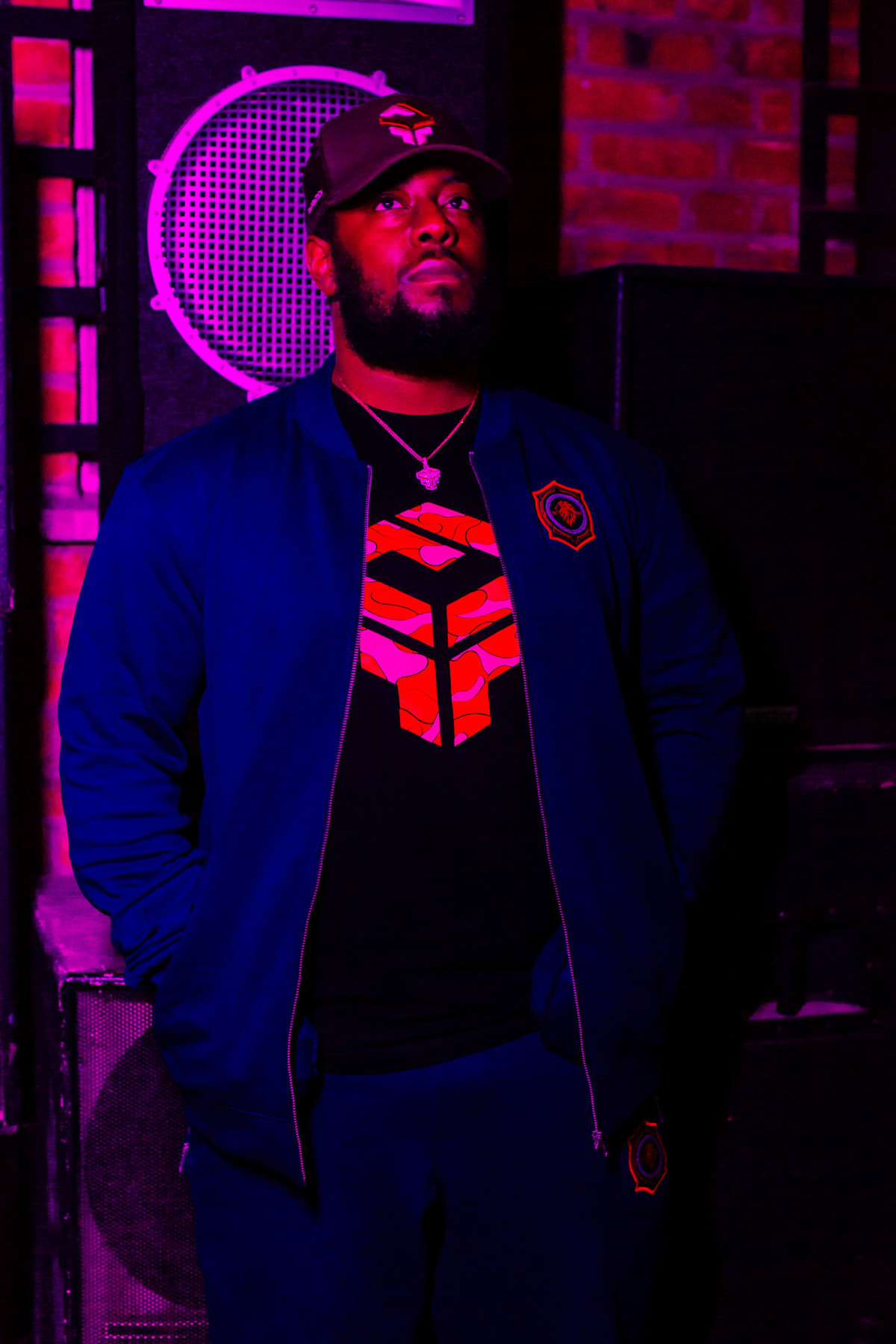 Krazy Media LKC 021128 - London Kings Clothing