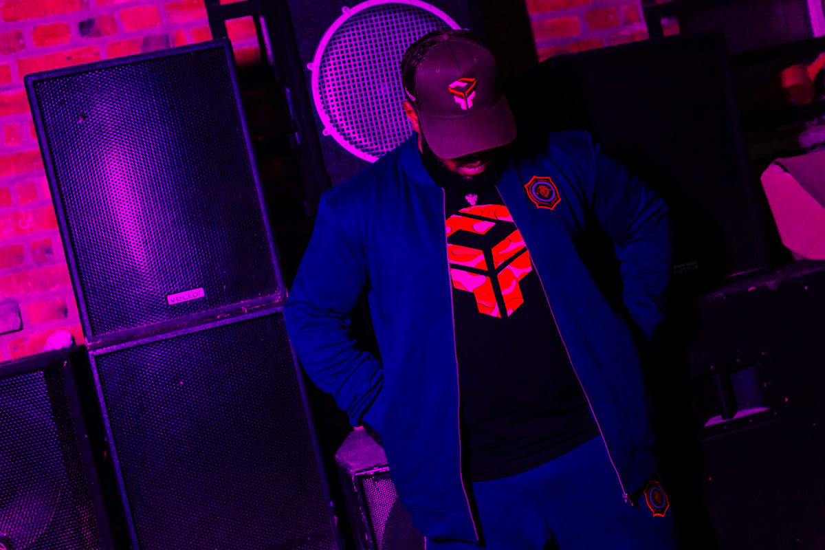 Krazy Media LKC 021136 - London Kings Clothing