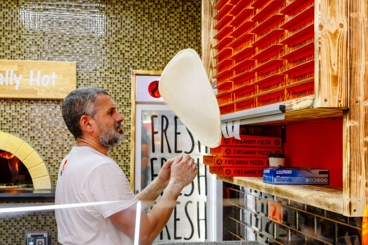 Fireaway East Sheen Krazy Media 029464 - Fireaway Pizza