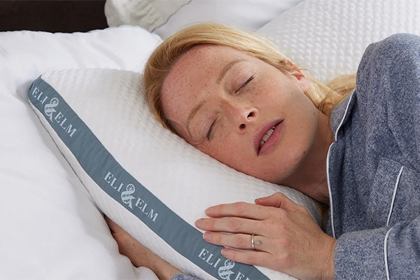 How to Choose the Perfect Luxury Pillows for Sole Comfort