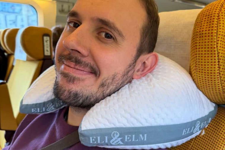 A plush, comfortable, and supportive neck pillow.
