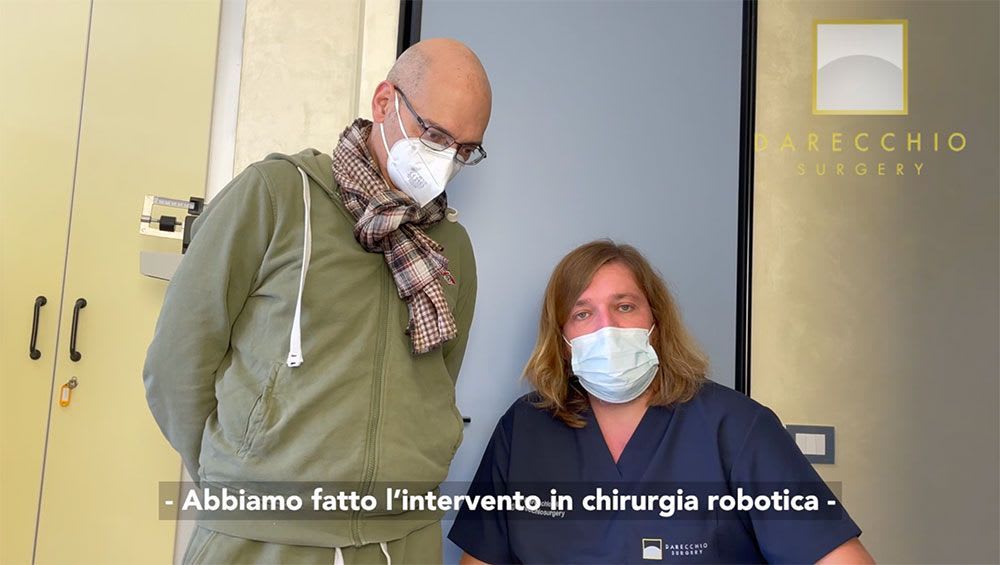 Hernie scrotale bilatérale de l'aine, chirurgie robotique, revue.