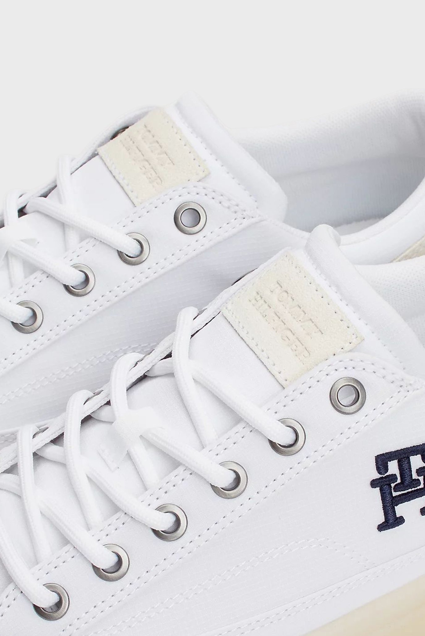 TOMMY HILFIGER  - Secondary Image