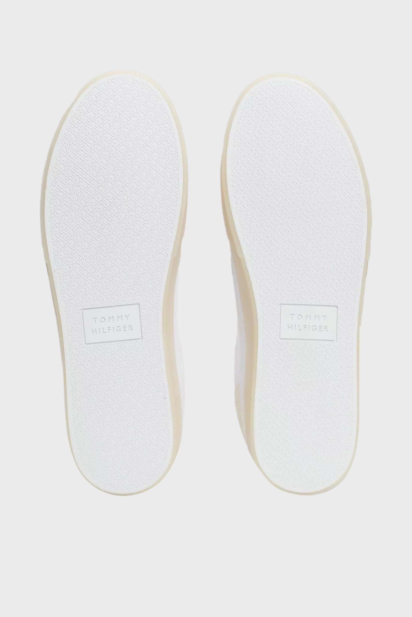 TOMMY HILFIGER  - Secondary Image
