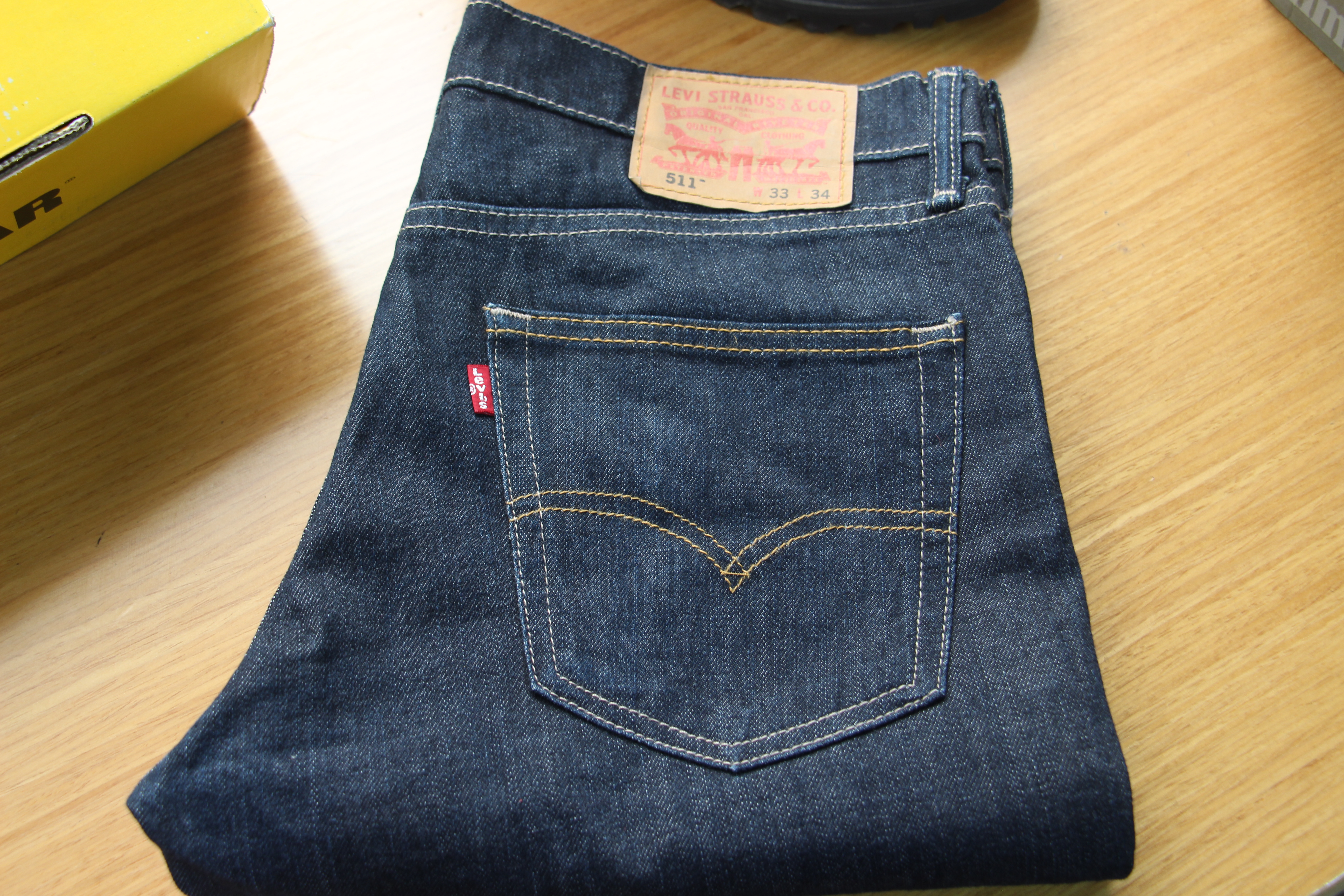 levi's 511  - Secondary Image