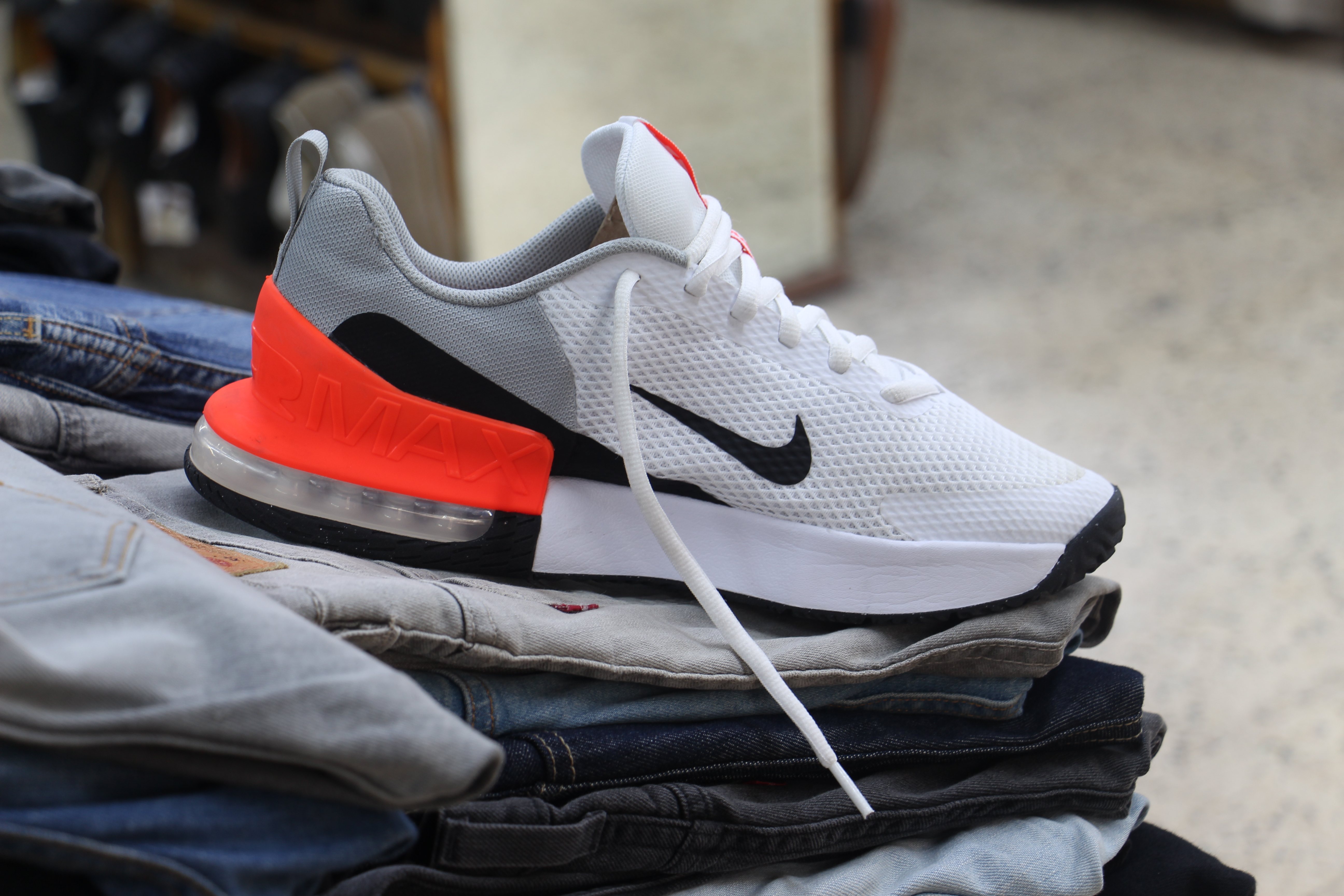 Nike Air Max Alpha  - Secondary Image