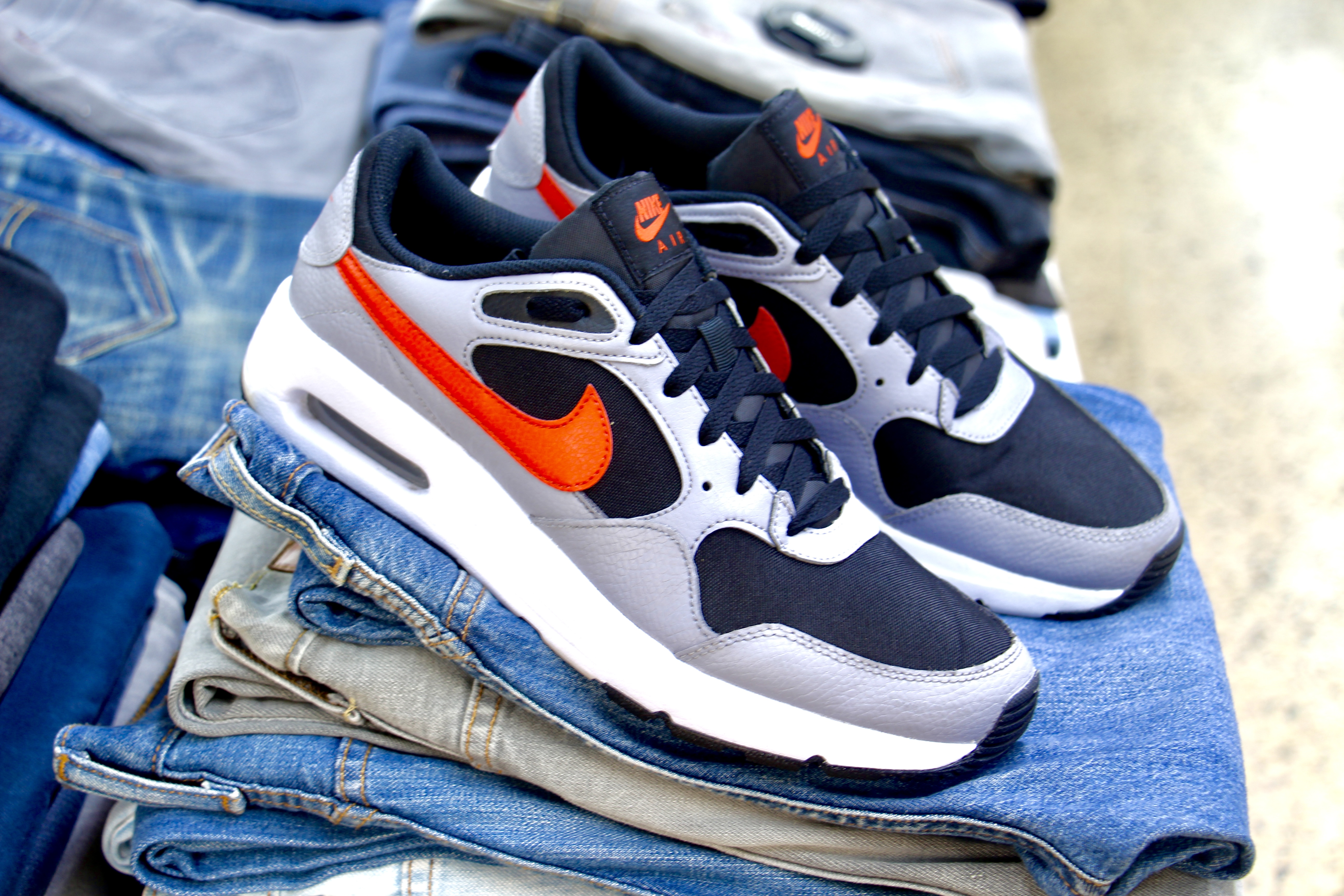 Nike Air Max - Secondary Image