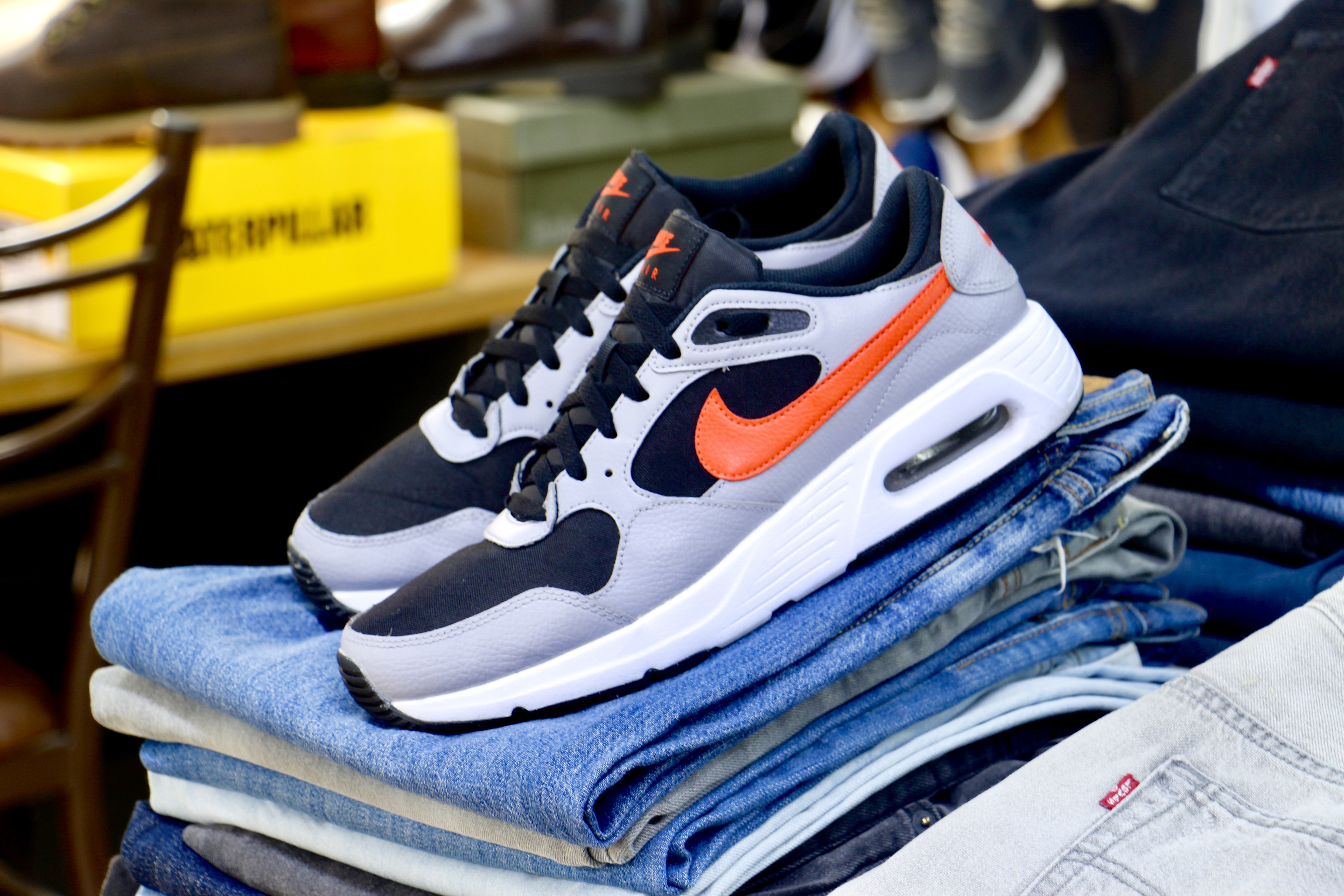 Nike Air Max - Secondary Image