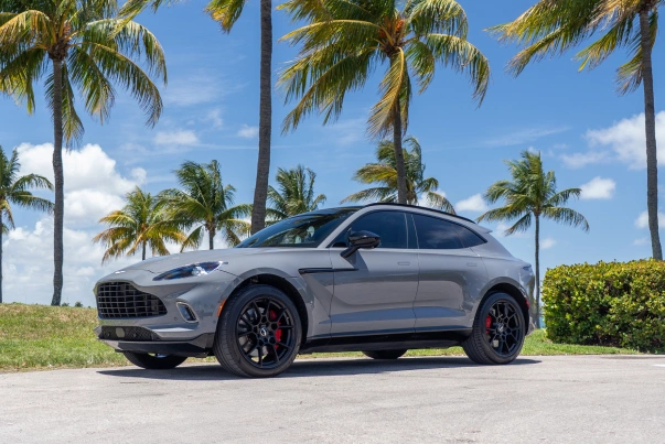 Aston Martin DBX