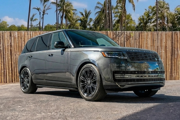 Range Rover HSE Gray