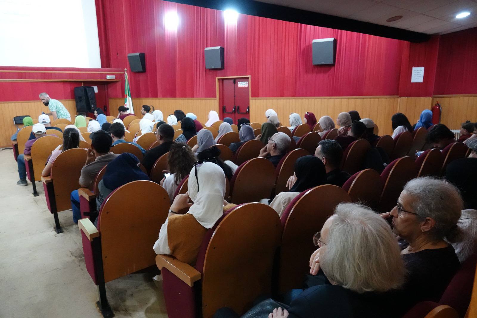 Les Zinzins du Cinéma: Projection du film The Moment