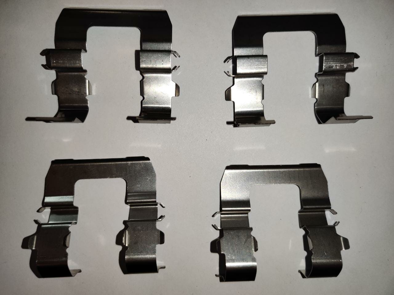 KIT ANTIRR. MITSUBISHI MONTERO V6 3000 TRAS