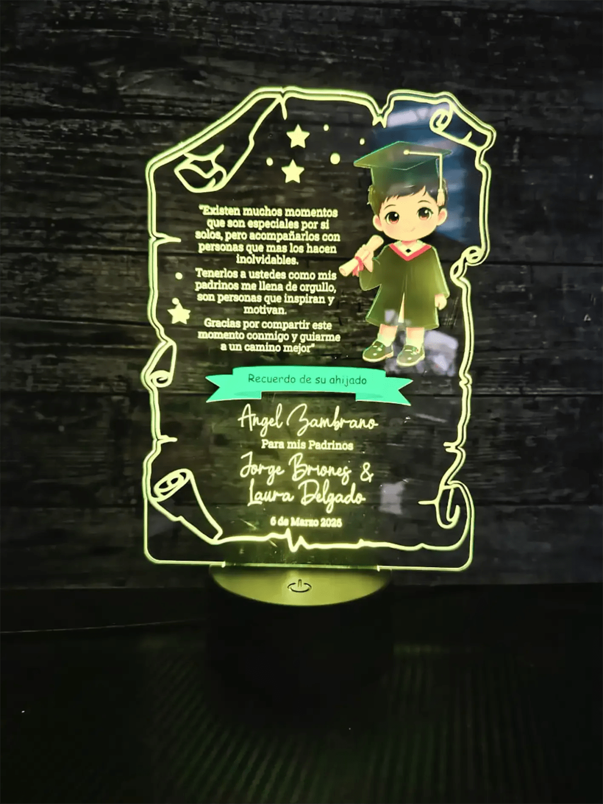 Lámpara LED Personalizada de Graduación 2026 - Recuerdo Acrílico Grabado para Padrinos y Familia - Producto personalizado - Izeta Studio