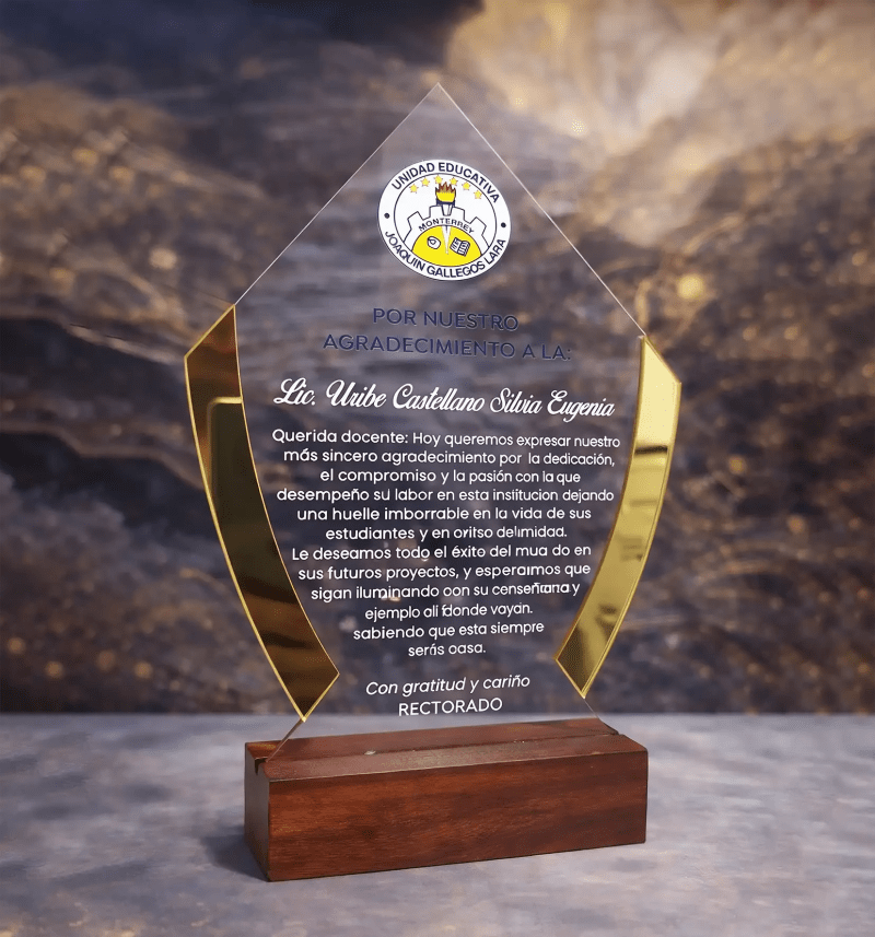 Placa de Agradecimiento en Acrílico con Base de Madera y Detalles Dorados - Reconocimiento Docente - Producto personalizado - Izeta Studio