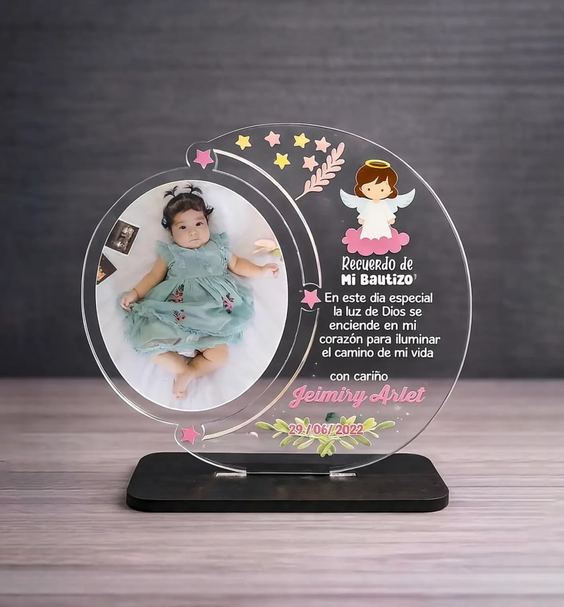 Recuerdo de Bautizo en Acrílico Personalizado con Foto en forma de luna - Producto personalizado - Izeta Studio