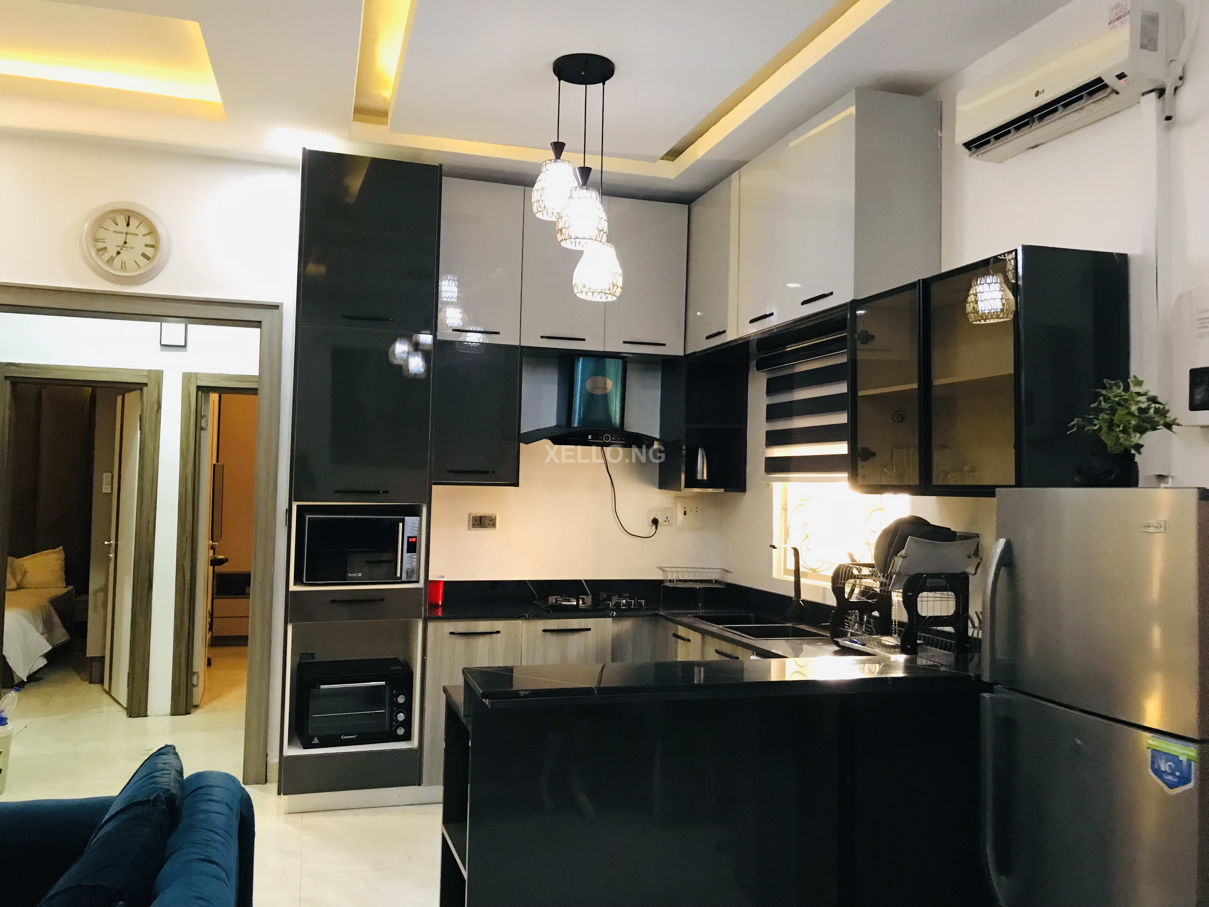 2bedroom for shortlet at mabuchi  2