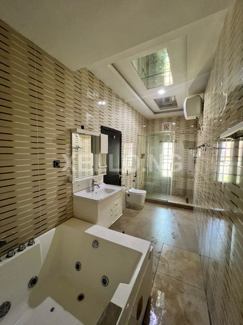 4bedroom duplex with 2room bq 4