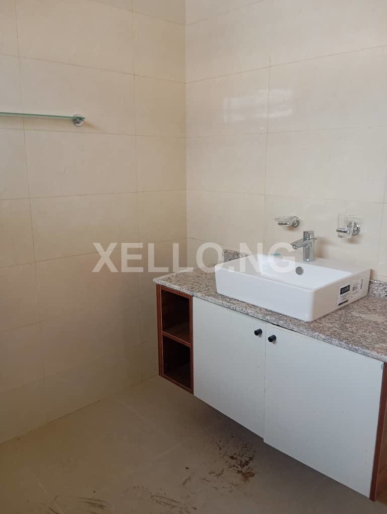 To let 4bedroom duplex at Utako  3