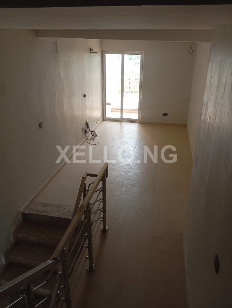 To let 4bedroom duplex at Utako  4