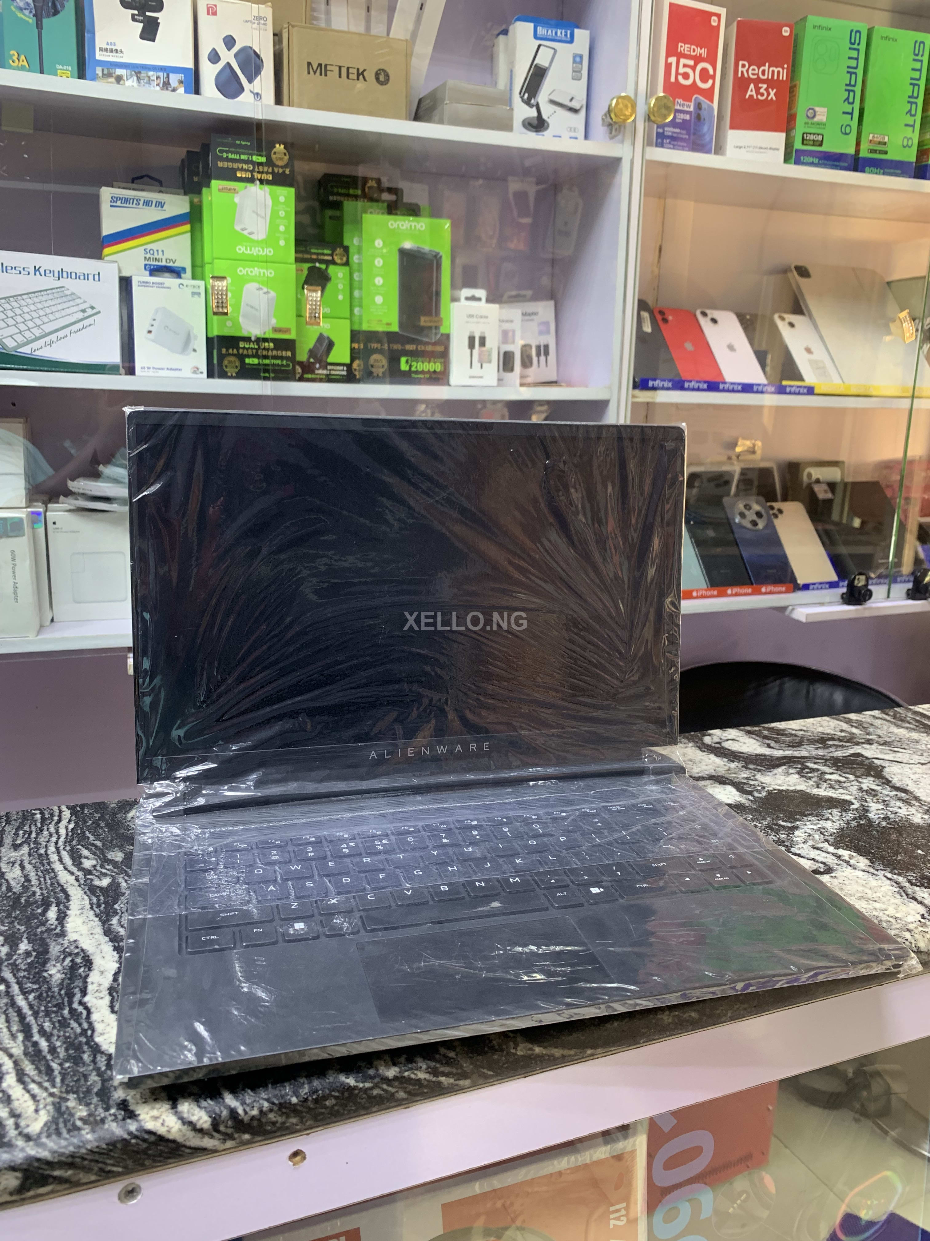 Alienware M15 R7