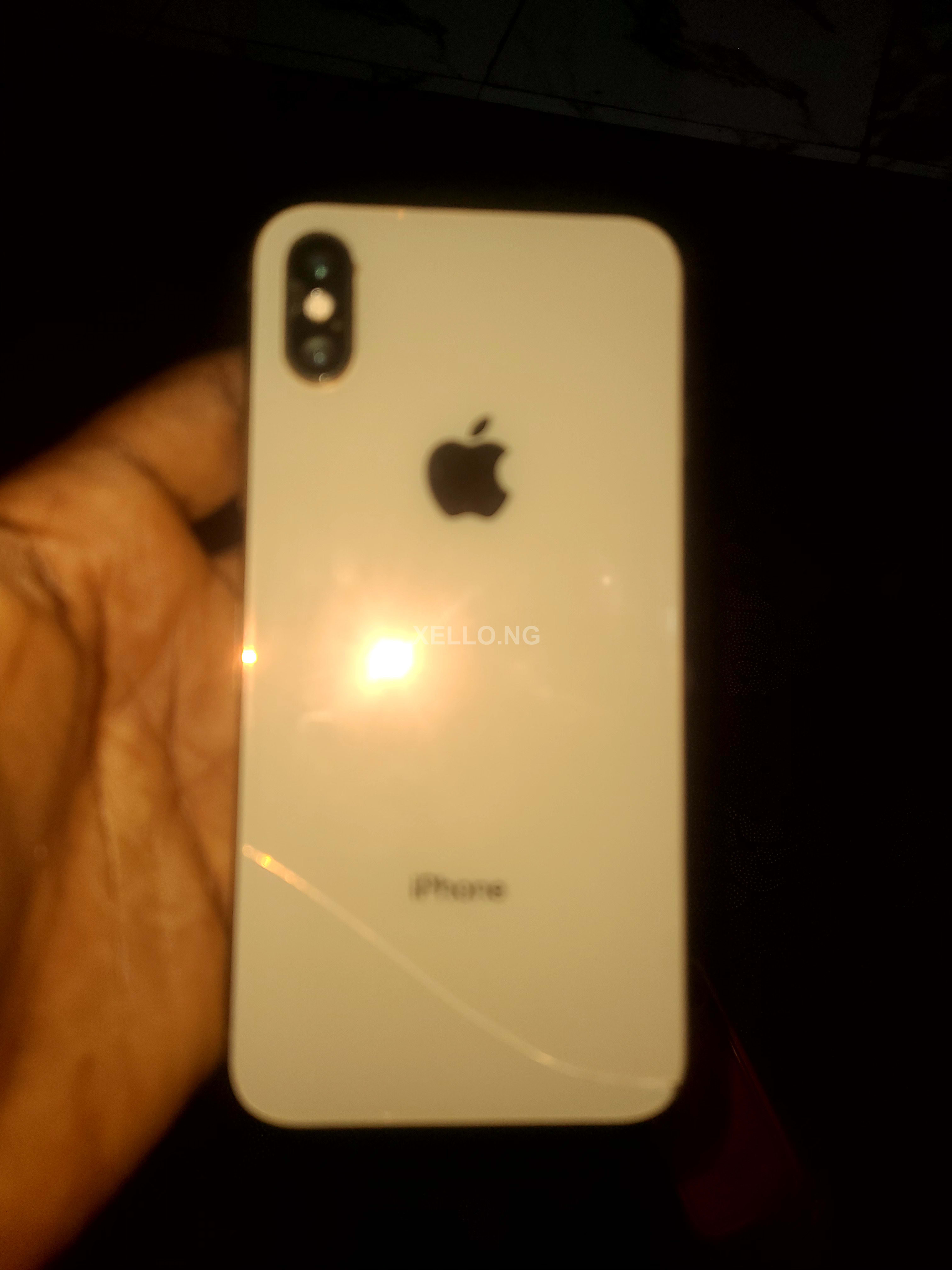 Iphone Xs - Clean as new - Face ID Working 2