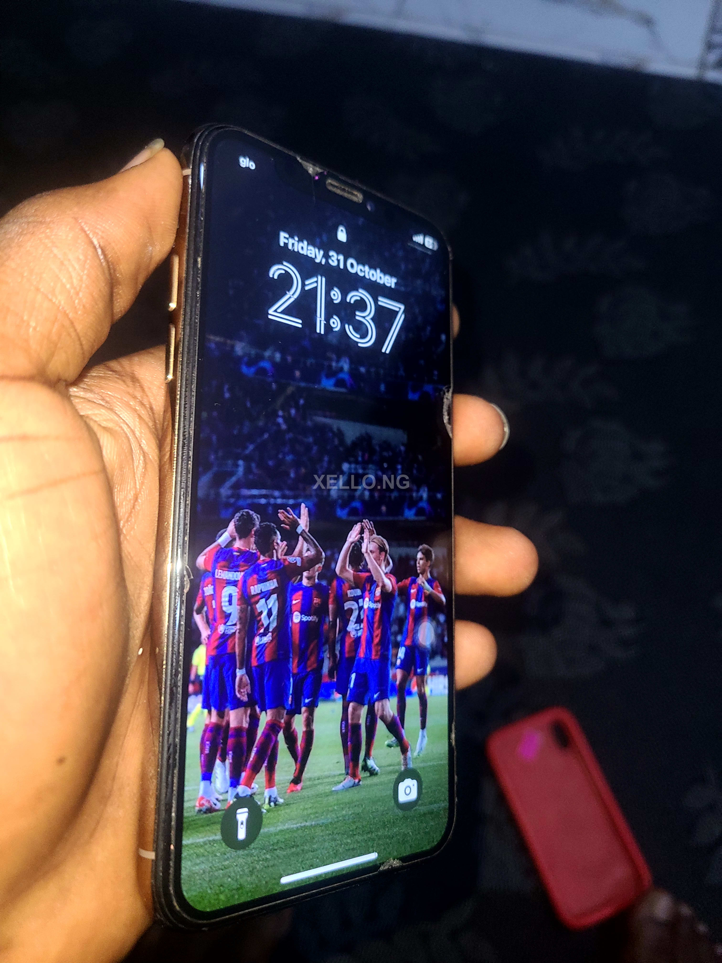 Iphone Xs - Clean as new - Face ID Working 4