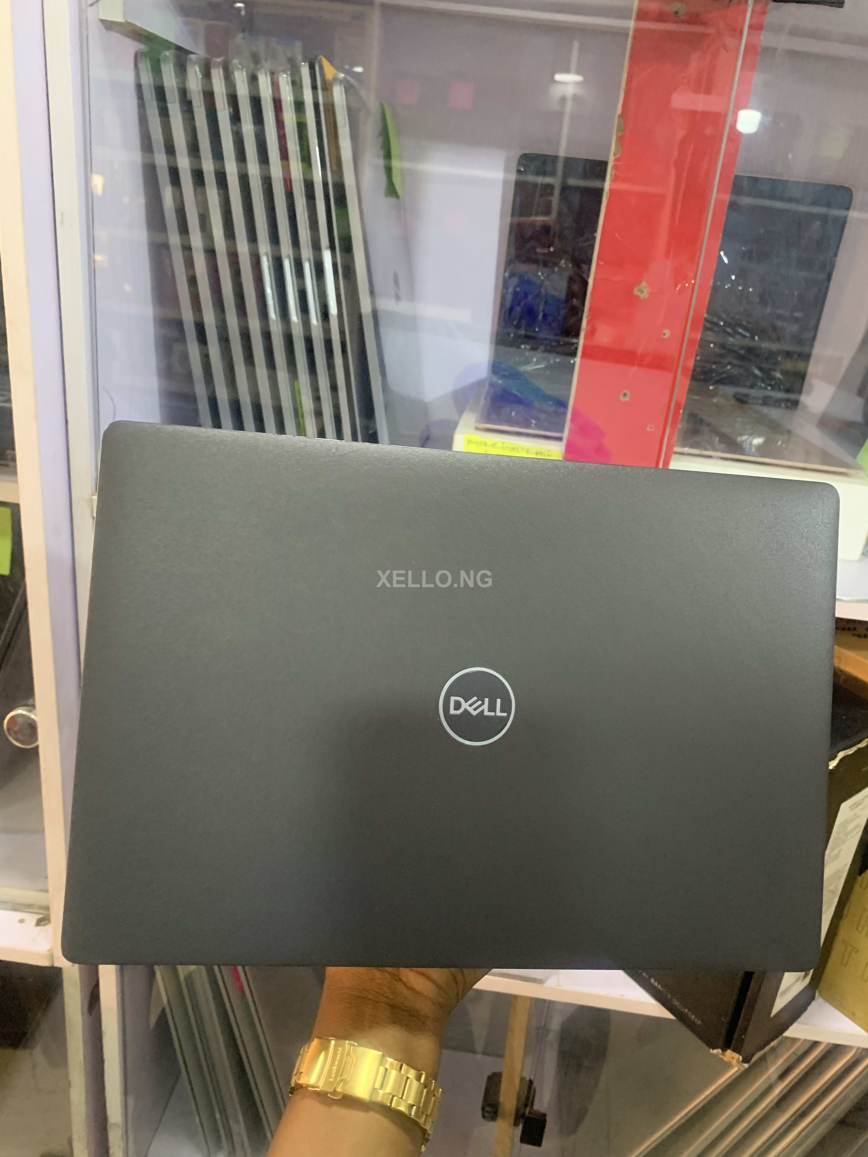 Dell latitude 5300. 2